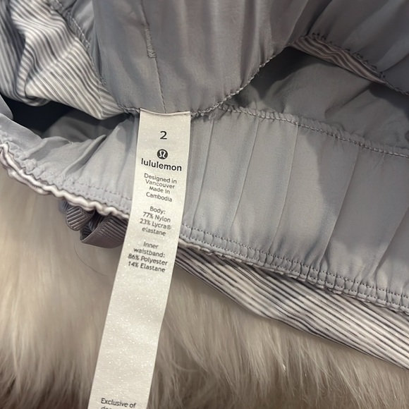 Lululemon Athletica Gray Joggers with Elastic Waistband and Tapered Ankles - Picture 2 of 4